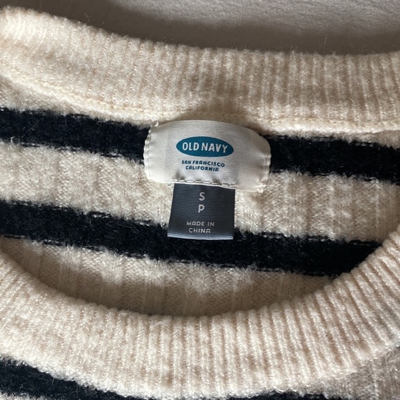 OLDNAVY Stripped Sweater - Picture 3 of 4